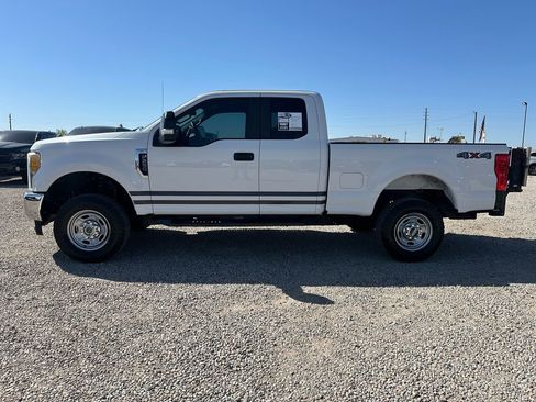 Used 2017 Ford F250 XL w/ Power Equipment Group AWD/4WD image 6