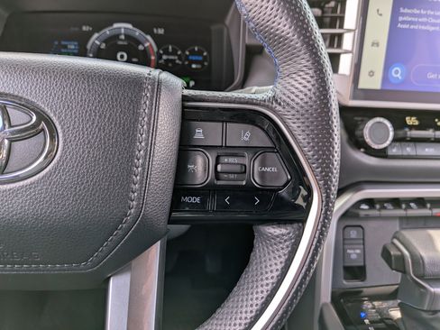 Used 2024 Toyota Tundra Platinum AWD/4WD image 31