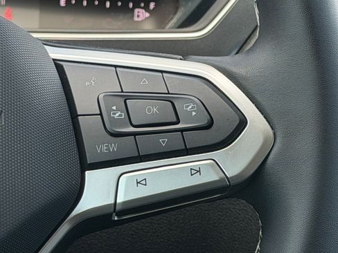 Certified 2024 Volkswagen Tiguan S FWD image 17