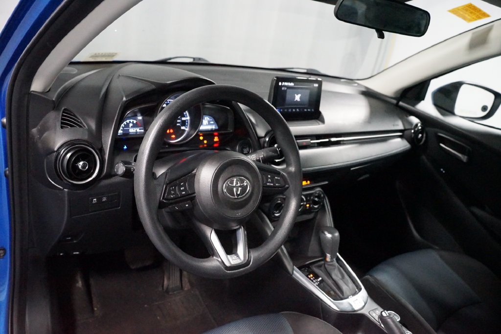 Used 2020 Toyota Yaris LE FWD image 7