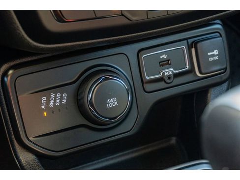 Used 2022 Jeep Renegade Latitude image 25