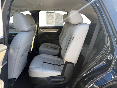 Certified 2024 MAZDA CX-90 Plug-In Hybrid w/ Preferred AWD/4WD image 16