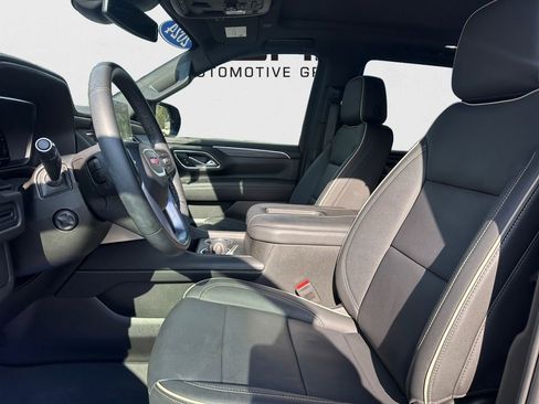 Used 2024 GMC Yukon SLT w/ SLT Premium Package image 27