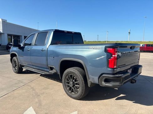 Used 2025 Chevrolet Silverado 2500 LT w/ Trail Boss Package AWD/4WD image 4