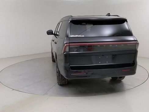 Used 2025 Lincoln Navigator Reserve w/ Jet Appearance Package AWD/4WD image 17