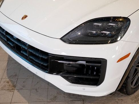 New 2026 Porsche Cayenne GTS AWD/4WD image 16