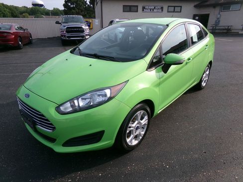 Used 2014 Ford Fiesta SE FWD image 7