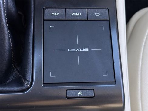 Used 2023 Lexus GX 460 Premium w/ Accessory Package image 21