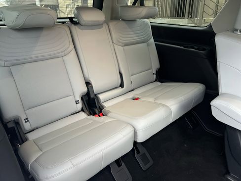 Used 2025 Ford Expedition Max Platinum w/ Platinum Ultimate Package image 16