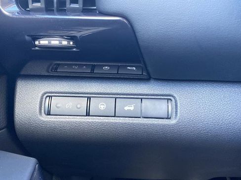 New 2026 Nissan Pathfinder SV image 23