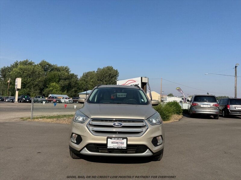 Used 2018 Ford Escape SE w/ Ford Safe & Smart Package AWD/4WD image 2