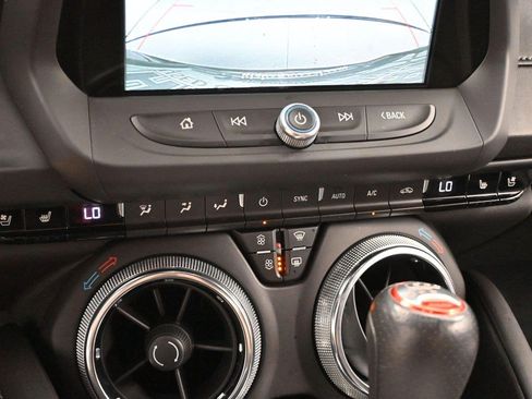 Used 2018 Chevrolet Camaro SS RWD image 27