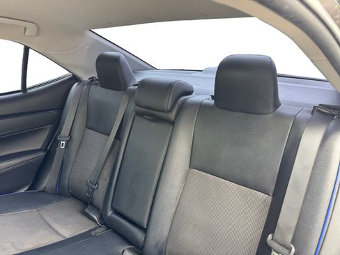 Used 2019 Toyota Corolla SE w/ Carpet Mat Package (TMS) FWD image 13