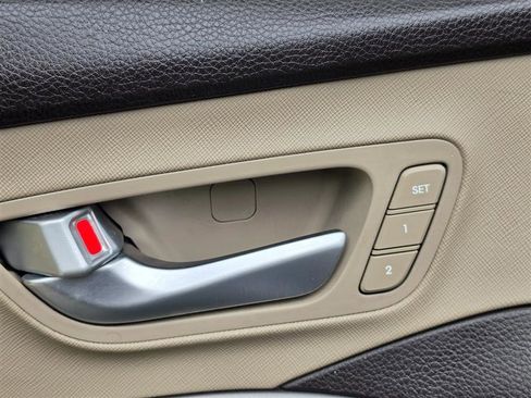 Used 2018 Hyundai Santa Fe Sport w/ 2.4L Tech Package 04 AWD/4WD image 32