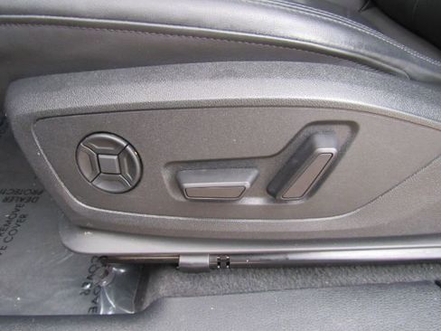 Used 2022 Audi Q3 2.0T Premium Plus w/ Premium Plus Package image 17