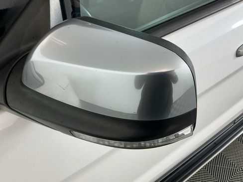 Used 2016 Ford Explorer Platinum image 11