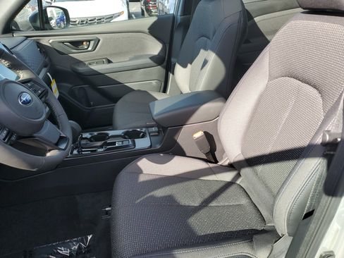 Used 2026 Subaru Forester Premium AWD/4WD image 11