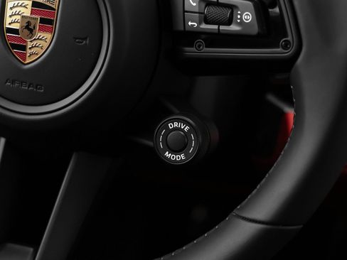 New 2025 Porsche Panamera 4 image 32