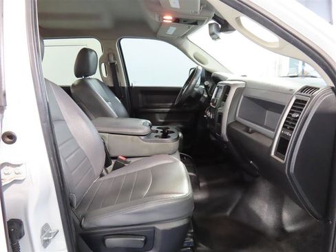 Used 2016 RAM 2500 Tradesman image 28