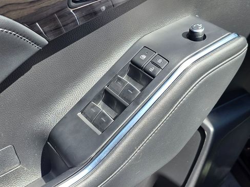 Used 2022 Toyota Highlander Limited image 32