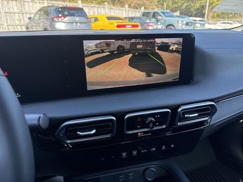 New 2026 Nissan Sentra SR w/ Floor Mat Package image 21