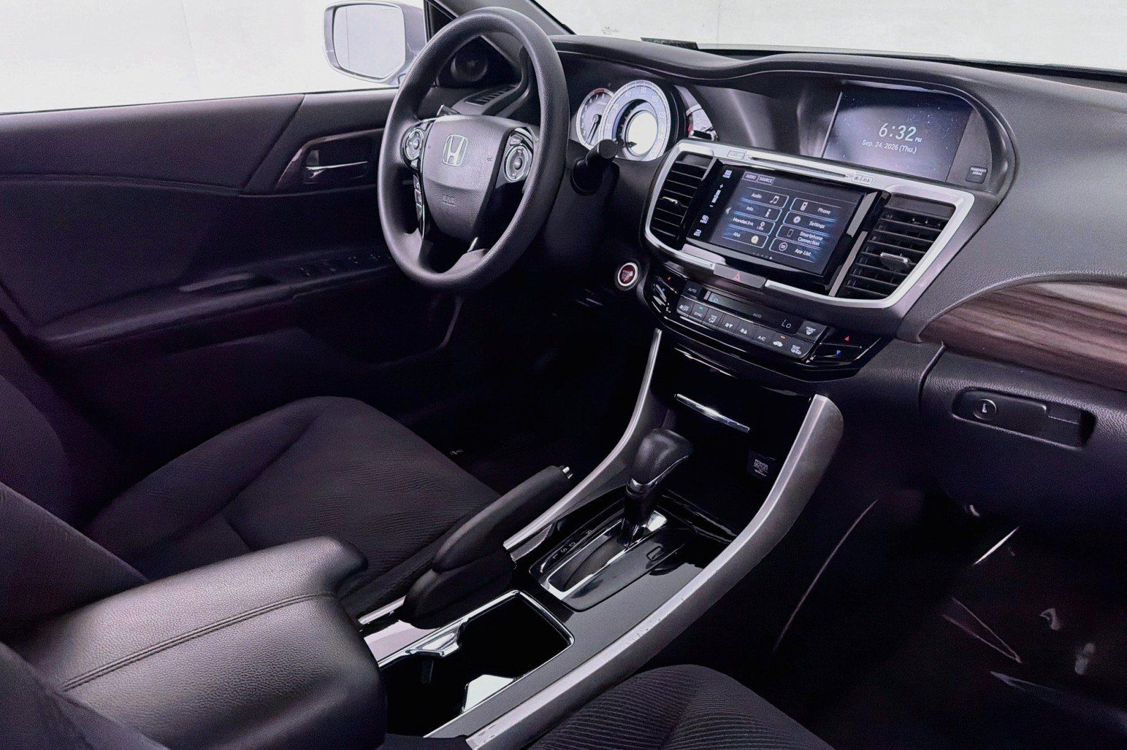 Used 2016 Honda Accord EX image 16