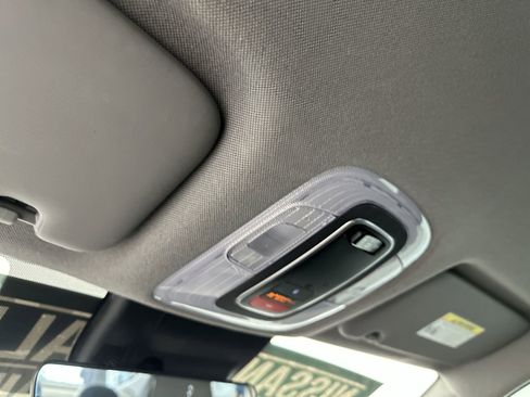 Used 2023 Hyundai Elantra SEL w/ Convenience Package image 22