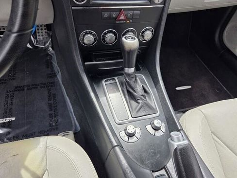 Used 2009 Mercedes-Benz SLK 300 image 13