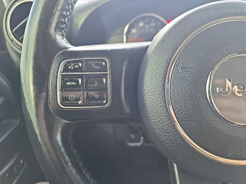 Used 2018 Jeep Wrangler Unlimited Sport S AWD/4WD image 17