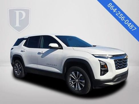 New 2026 Chevrolet Equinox LT image 2