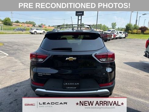 Used 2022 Chevrolet TrailBlazer LT w/ Convenience Package AWD/4WD image 4