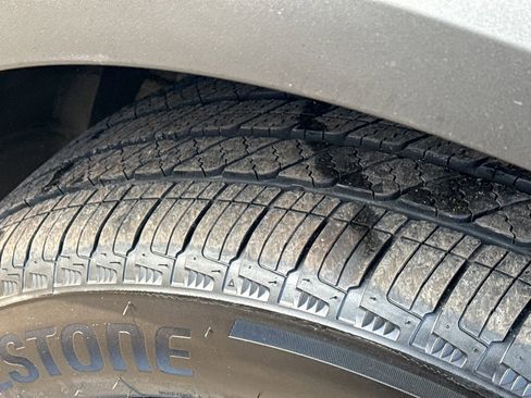 New 2026 Nissan Pathfinder SL image 10