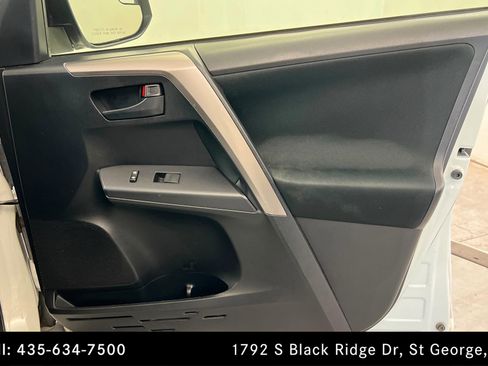 Used 2018 Toyota RAV4 LE w/ All Weather Liner Package image 23