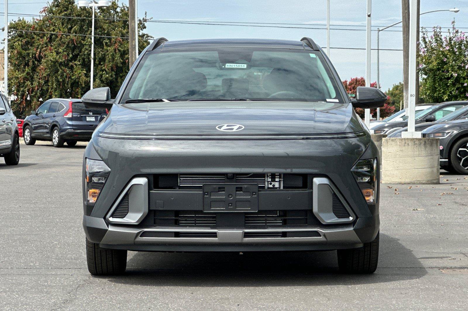 New 2026 Hyundai Kona Limited FWD image 8