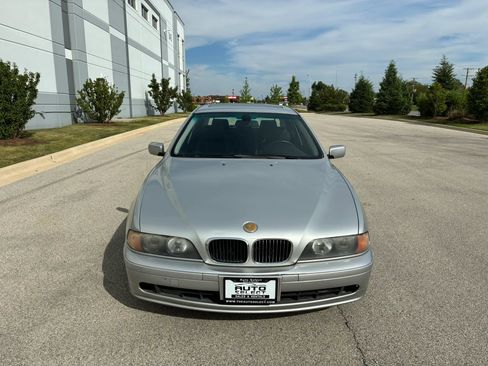Used 2000 BMW 540i Sedan RWD image 2