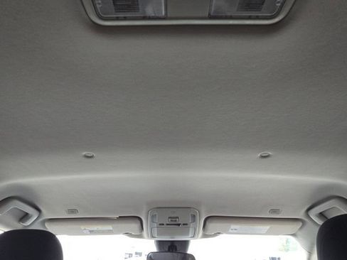 Used 2023 Toyota Highlander LE FWD image 44