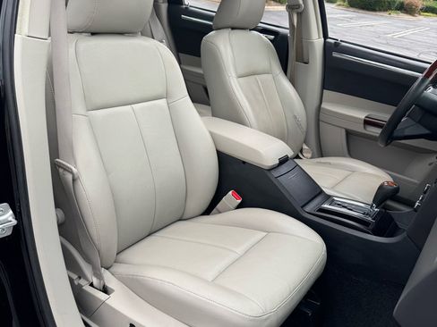 Used 2007 Chrysler 300 Touring L image 17