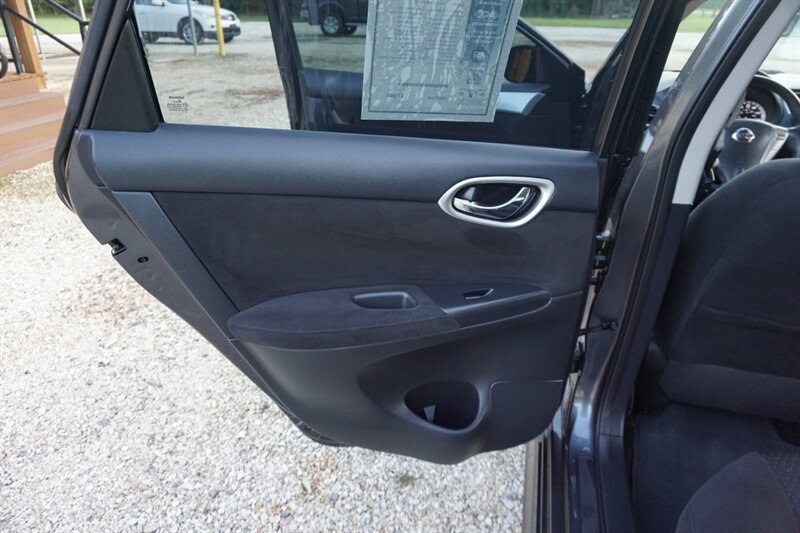 Used 2015 Nissan Sentra SR FWD image 19