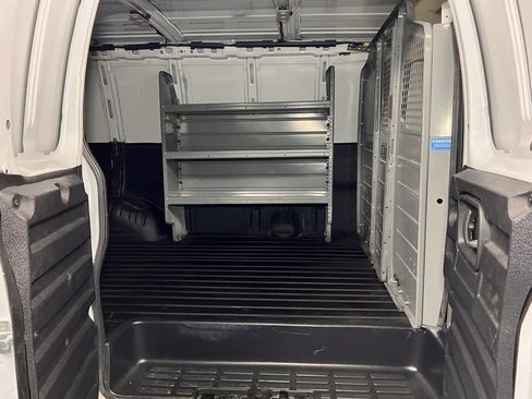 Used 2021 Chevrolet Express 2500 w/ Driver Convenience Package image 14