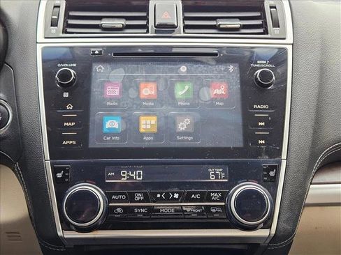 Used 2018 Subaru Outback 2.5i Limited image 12