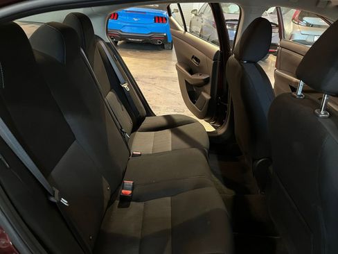 Used 2025 Nissan Sentra SV FWD image 36