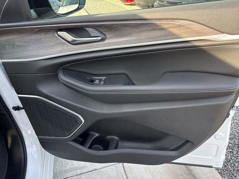 New 2026 Jeep Grand Cherokee Limited Reserve image 34