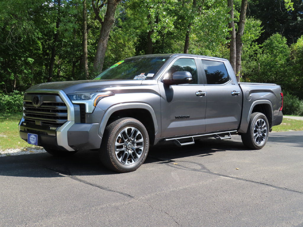 Used 2024 Toyota Tundra Limited AWD/4WD image 27