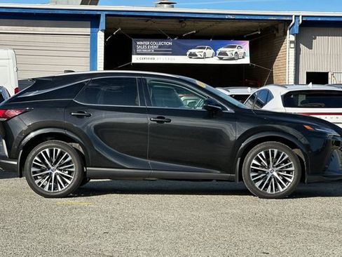 Used 2024 Lexus RX 350 w/ Convenience Package image 3