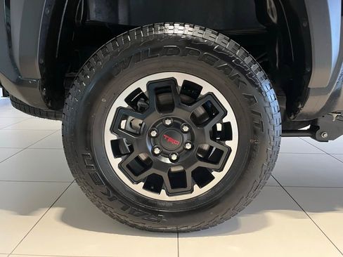 Used 2025 Toyota Tacoma TRD Off-Road w/ TRD Off Road Premium Package AWD/4WD image 12