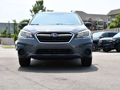 Used 2018 Subaru Outback 2.5i AWD/4WD image 2