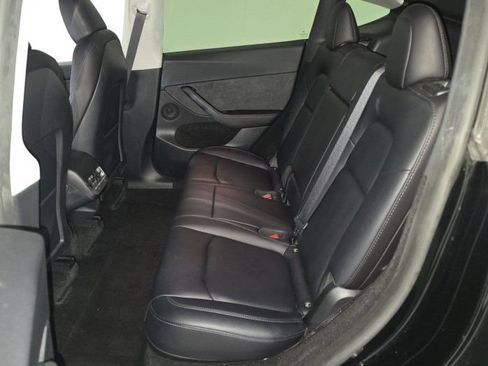 Used 2023 Tesla Model Y Performance AWD/4WD image 7
