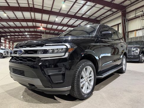 Used 2022 Ford Expedition XLT AWD/4WD image 9
