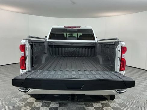 Used 2022 Chevrolet Silverado 3500 High Country w/ Z71 Off-Road Package AWD/4WD image 7