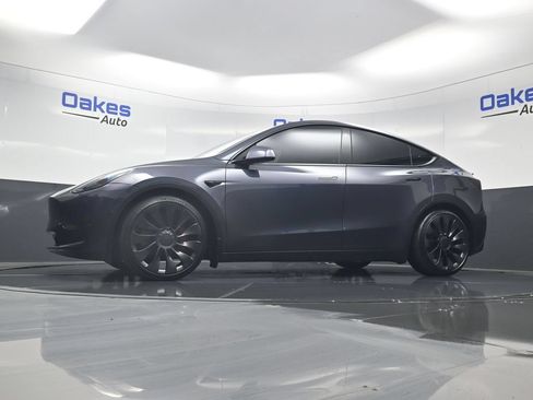 Used 2022 Tesla Model Y Performance AWD/4WD image 37
